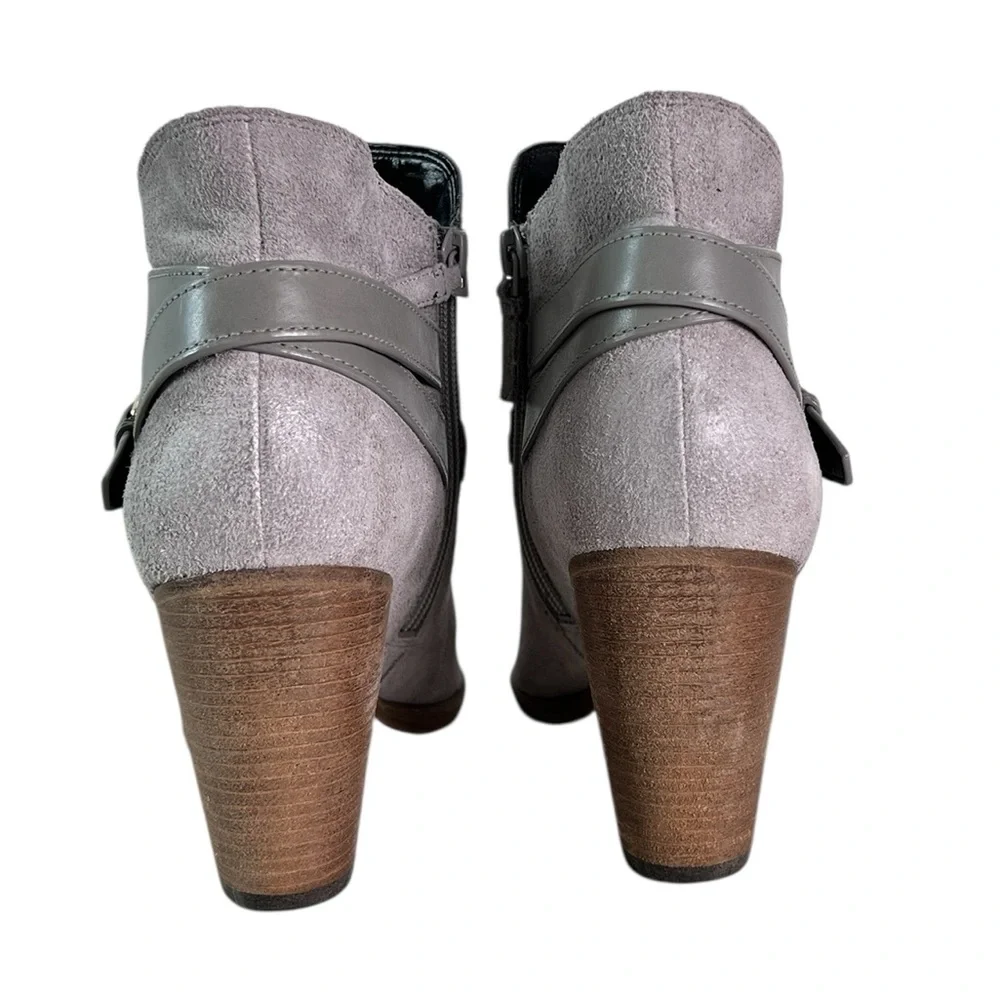 Cole Haan Boots Women’s 9 B Heels Ankle Booties Buckle Strap Gray Suede‎